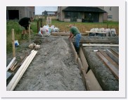 IMGP1324 * Uitzetten van de grondplaat voor het tuinhuis.