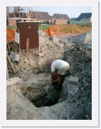 IMGP1597 * Na heel wat graafwerk: het leggen van de rioleringsaansluiting.