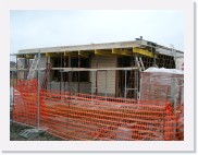 IMGP2107 * De bekisting voor de constructie van de luifels krijgt vorm.