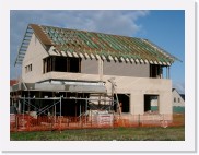 IMGP2951 * Ziezo, de rechterdakhelft is voorbereid.