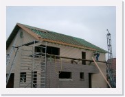 IMGP3069 * Cederplanken worden aan de oversteken bevestigd.