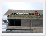 IMGP3071 * De binnenmuren worden verder ge�soleerd, zodanig dat deze gelijk komen met het onderdak.
We hebben ��n sluitend geheel.