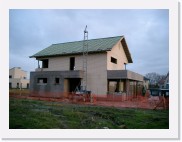 IMGP3289 * Weer een stap vooruit: de dakgoot hangt er.