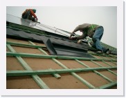 IMGP3320 * De zonnecollectoren krijgen hun definitieve plaats.