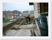 IMGP3584 * Vandaag wordt de hellingschape op de luifel gelegd.