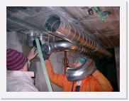 IMGP3751 * Hier worden de buizen vanuit de kelder naar het toestel geleid.