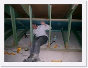 IMGP4097 * Opnieuw zorgt lijm voor een luchtdichte aansluiting van de proclima met de andere onderdelen van het dak.