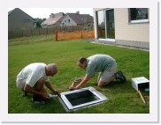 IMGP5316 * De regenput krijgt zijn deksel in gietijzer.