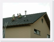 IMGP5337 * We kruipen nog eens op het dak: we installeren de schouw van de gasketel.